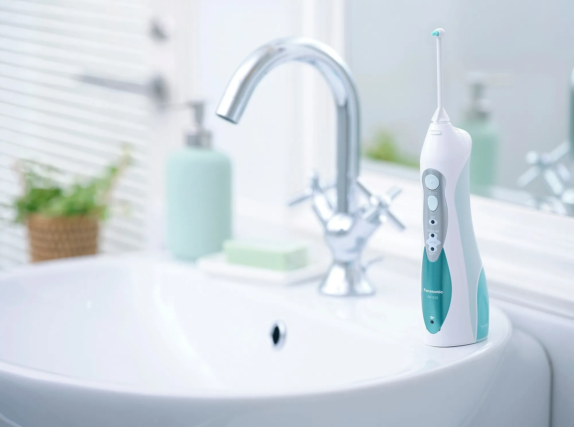 Іригатор портативний Panasonic, 2 насадки (EW1313G321) (White/Blue)