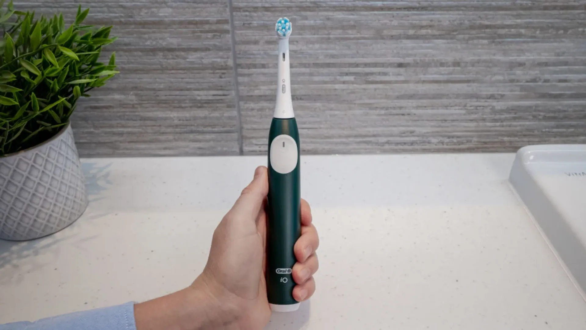 Зубна електрощітка BRAUN Oral-B iO Series 2 (Green)